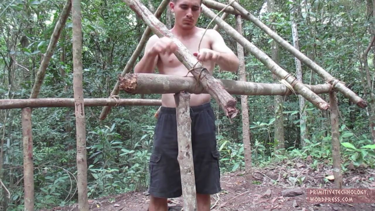 Building a tiled roof hut.mp4_000075120